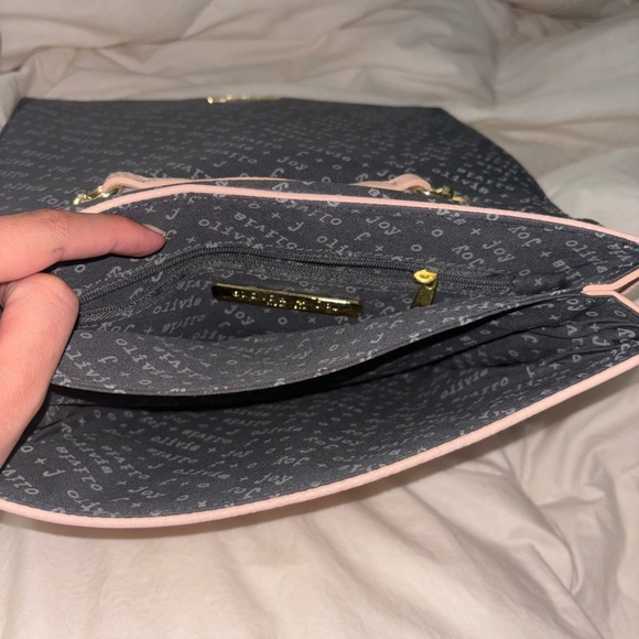 Pink purse - Picture 4 of 12